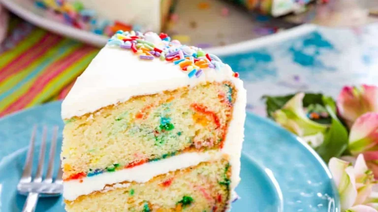 17 Delicious Birthday Cake Recipes (That Everyone Will Love!)