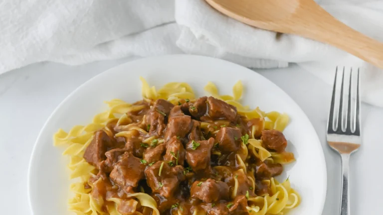 25 Easy & Delicious Slow Cooker Dump Meals (Perfect for Busy Weeknights!)