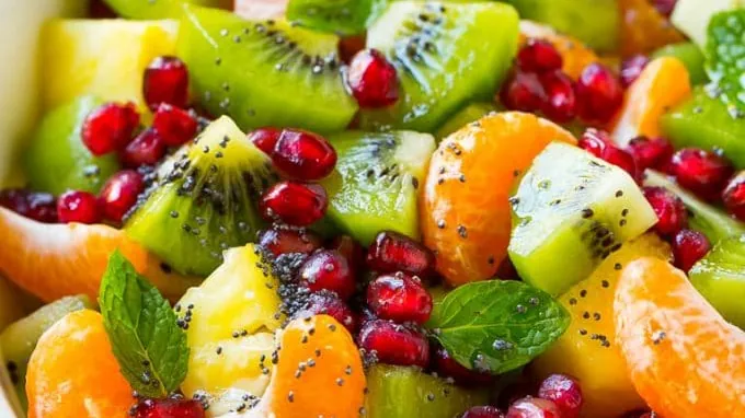 28 Healthy & Delicious Salad Recipes (Perfect for Lunch or Dinner)