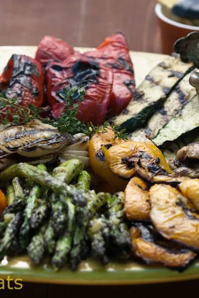 Grilled vegetables with lemon, thyme and butter marinade.