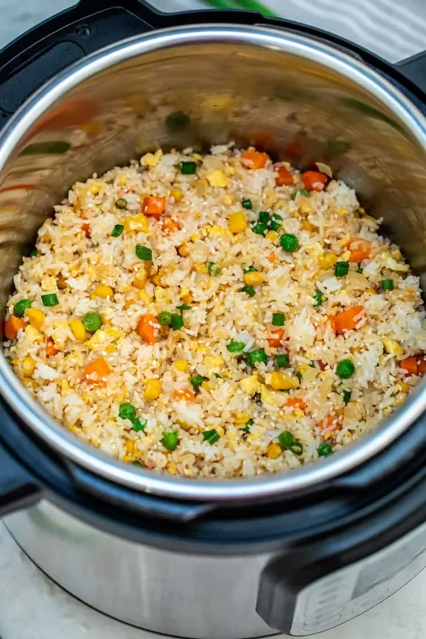 Instant Pot Fried Rice {Hibachi Fried Rice}