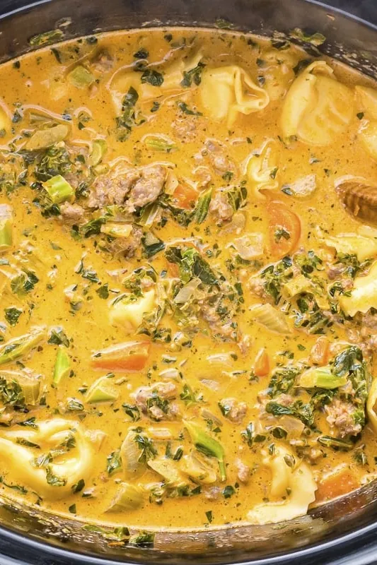 Slow Cooker Tortellini Soup