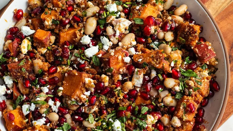 22 Best Cheap Picnic Food Ideas (that won’t break the bank)