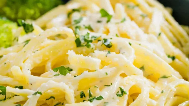 26 Amazing QUICK PASTA RECIPES (for busy weeknights)