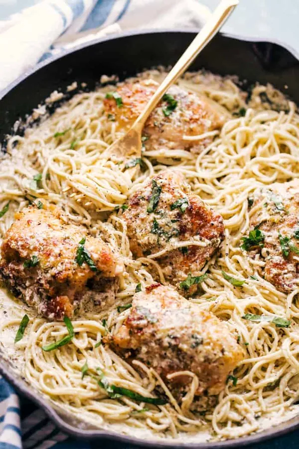 Creamy Pesto Chicken Skillet