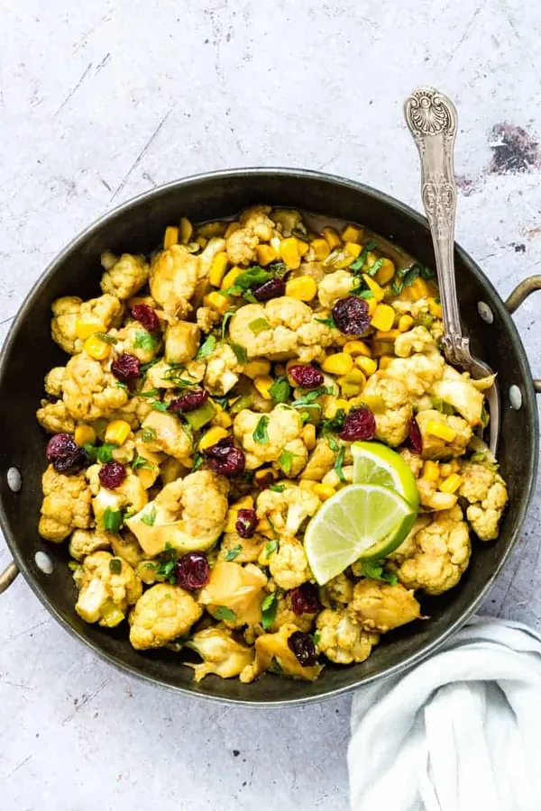 Easy One Pan Cauliflower Curry