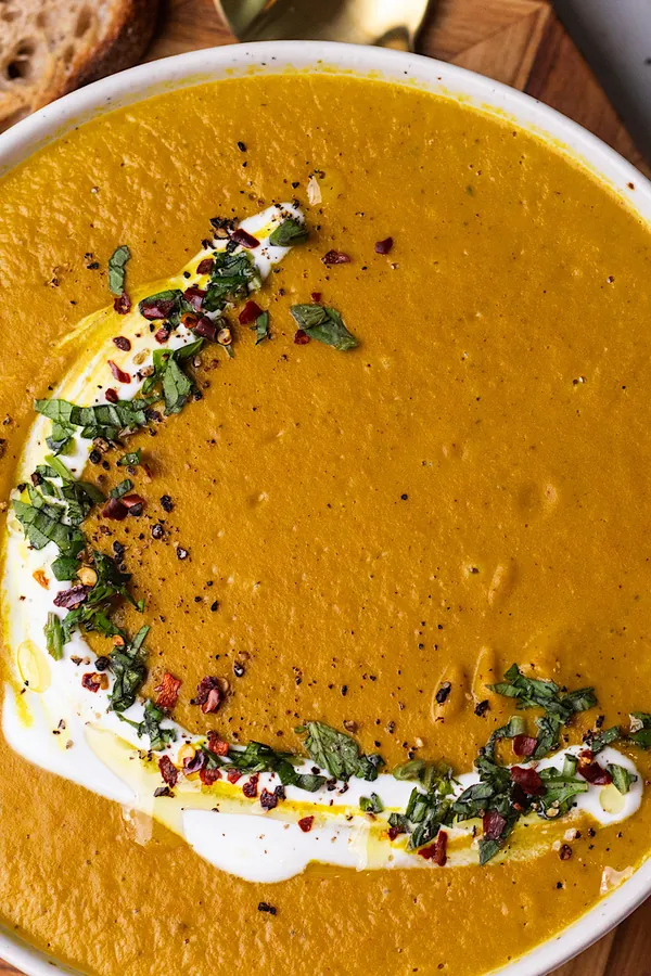 Golden Goddess Carrot & Cauliflower Soup