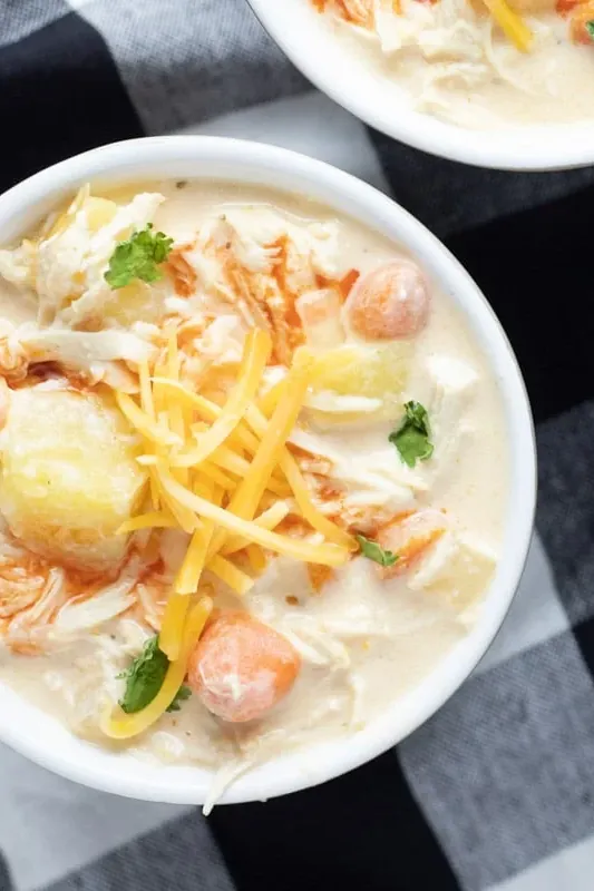 Slow Cooker Creamy Buffalo Chicken Soup
