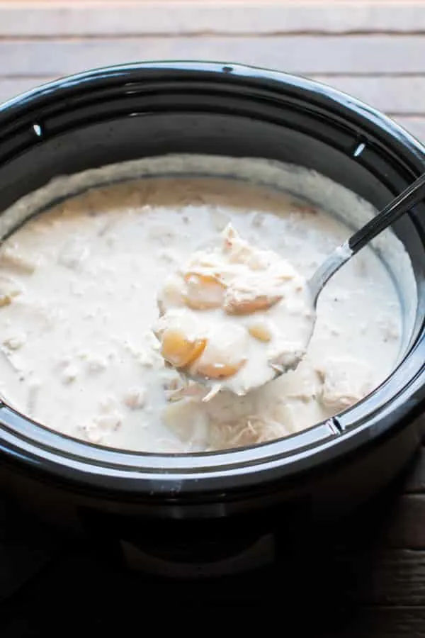 Slow Cooker Loaded Chicken Bacon Potato Soup