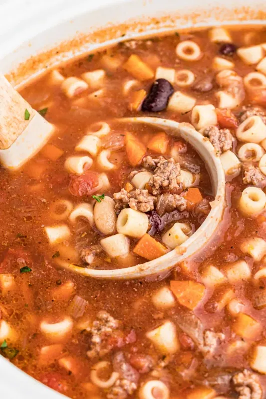 Slow Cooker Pasta Fagioli Soup