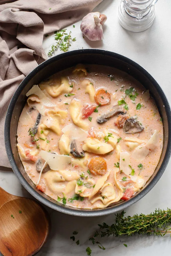 Tomato Tortellini Soup