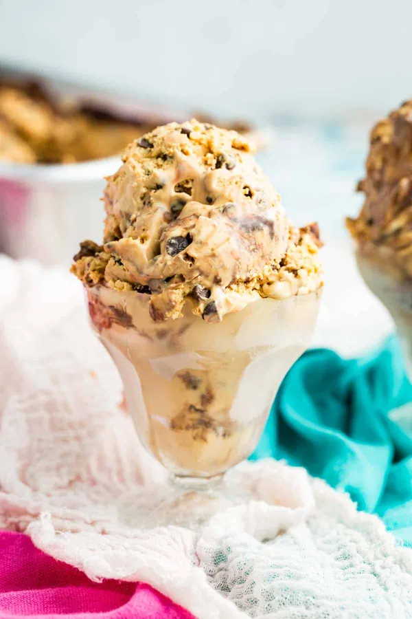 Dulce de Leche Fudge Ripple Ice Cream