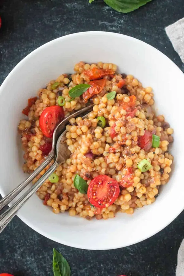 Fresh Tomato Basil Pasta Fregola