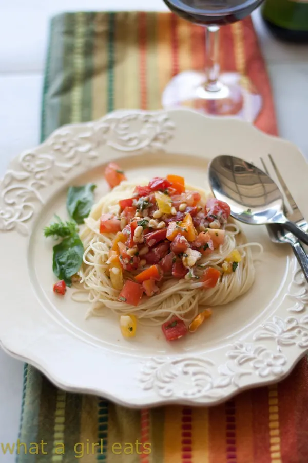 Fresh Tomato Summer Pasta Sauce