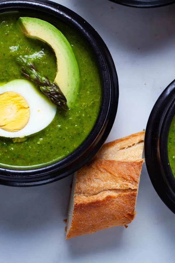 Healthy Creamy asparagus soup (no cream)