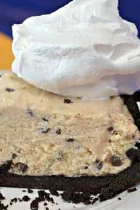 No Bake Peanut Butter Chocolate Chip Pie