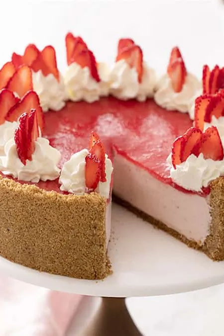 No Bake Strawberry Cheesecake