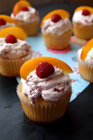Peaches Melba Cupcakes