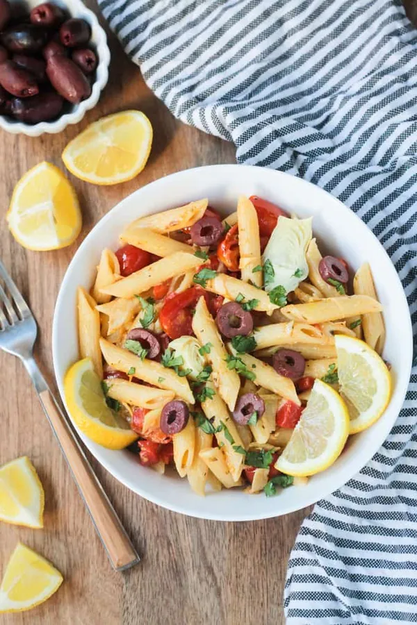 Mediterranean Pasta w/ Roasted Red Peppers and Artichokes