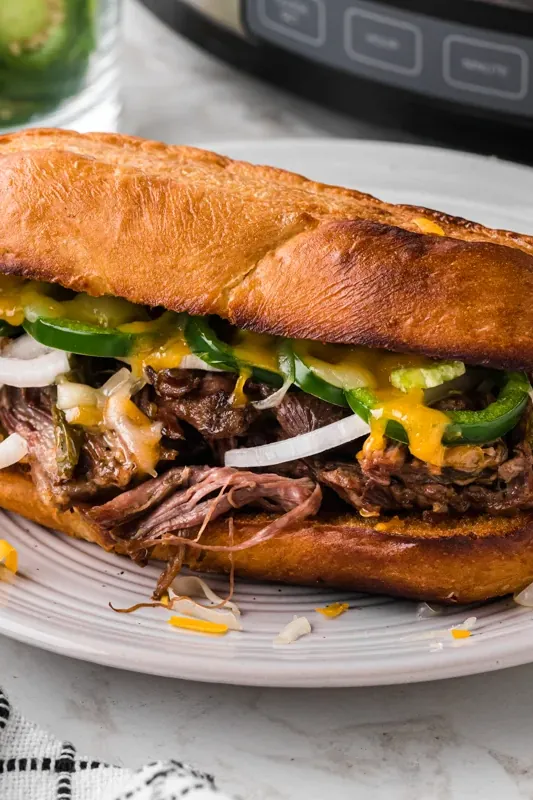 Slow Cooker Jalapeno Beef Sandwiches Recipe