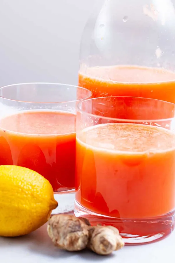 Tangy Homemade Grapefruit Lemon Carrot Juice