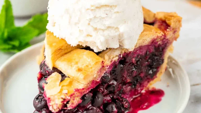 24 Delicious Summer Pies (to make this summer)