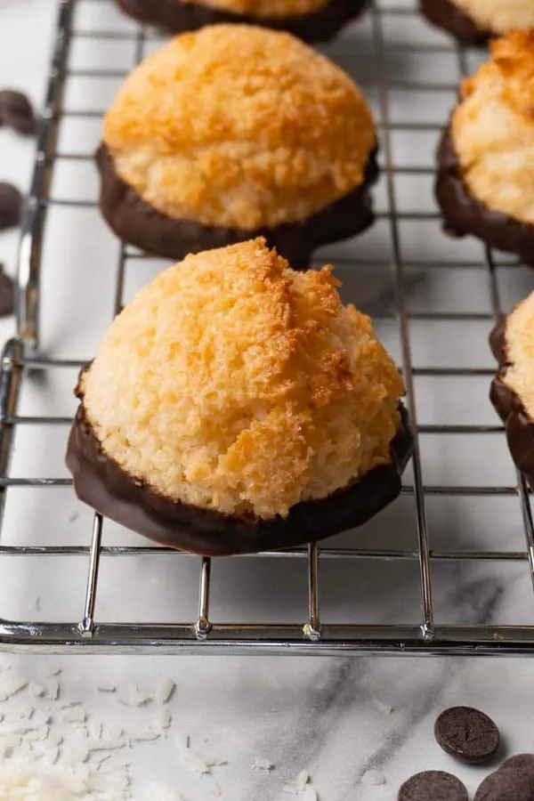 Coconut macaroons