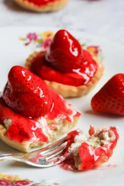 Easy Strawberry Tarts