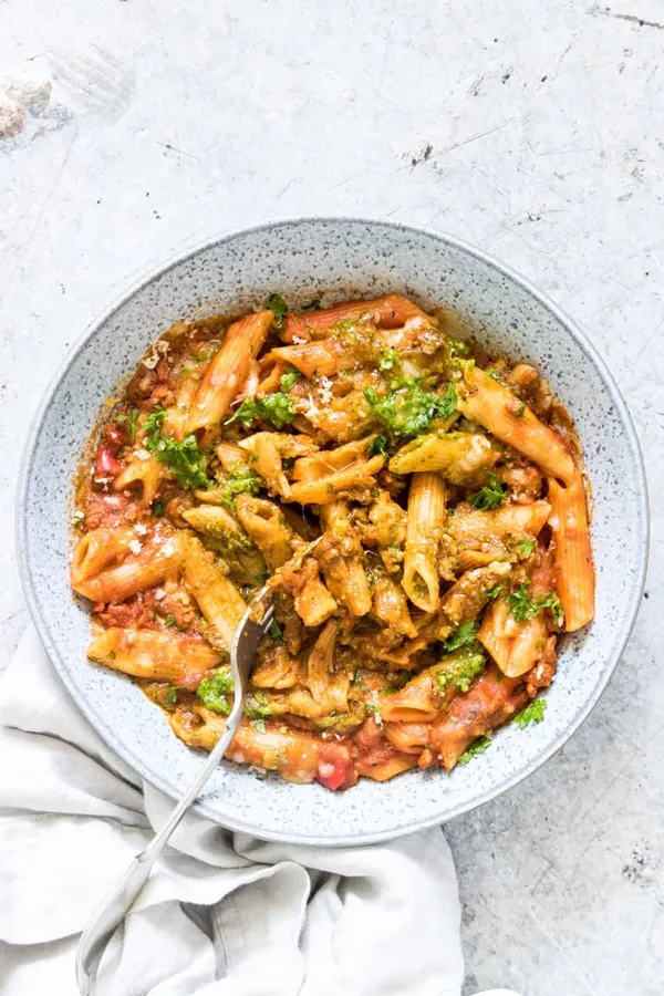 Instant Pot Pasta with Pesto and Mozzarella