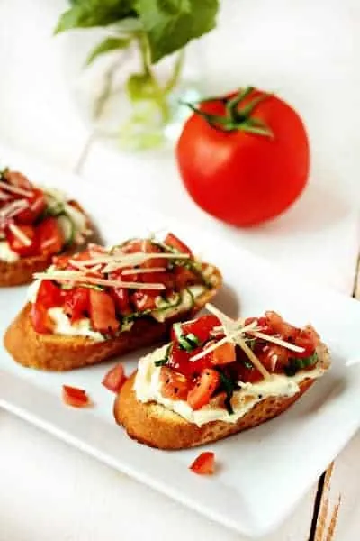Roasted Garlic and Tomato Bruschetta