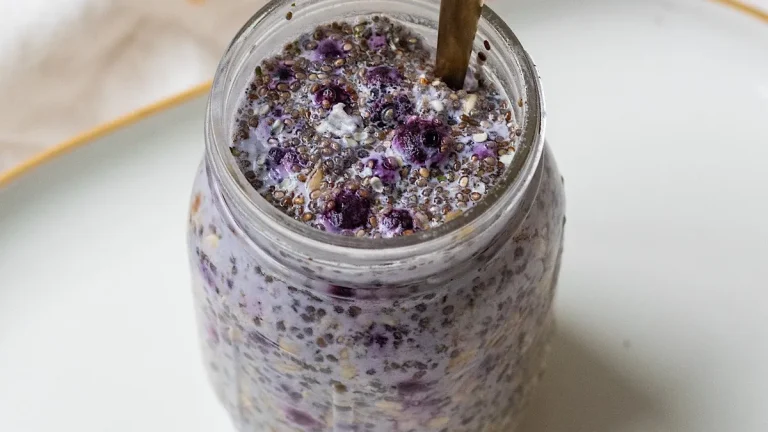 15 Tasty Overnight Oats Recipes (You’ll Want to Make Every Morning)