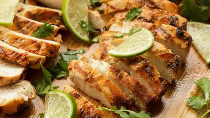 19 Tasty Healthy Chicken Recipes (That Make Dinner Easy)