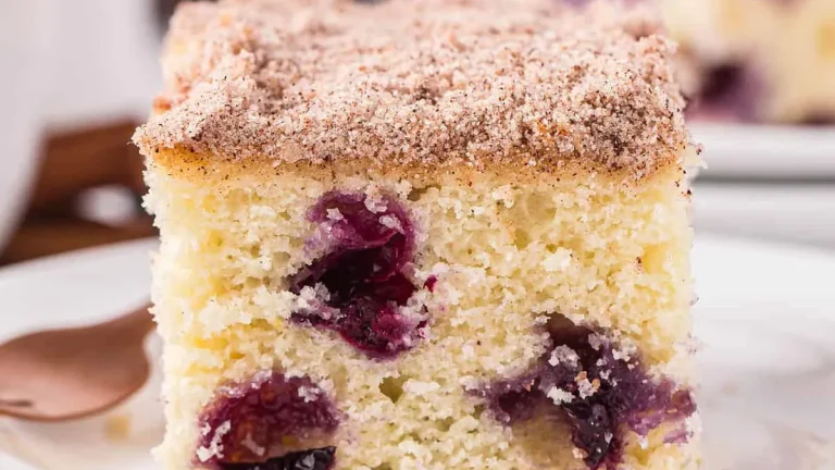 20 Easy Breakfast Cake Recipes (That Everyone Will Love)