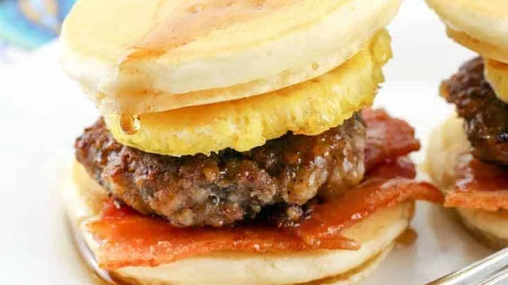 20 Easy Breakfast Sandwich Recipes (To Try This Weekend)