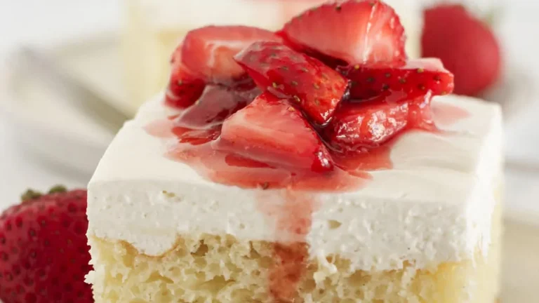 20 Quick Sheet Cake Recipes (Perfect for Family Gatherings)