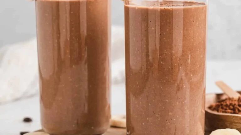 21 Best Breakfast Smoothie Recipes (that everyone will love)