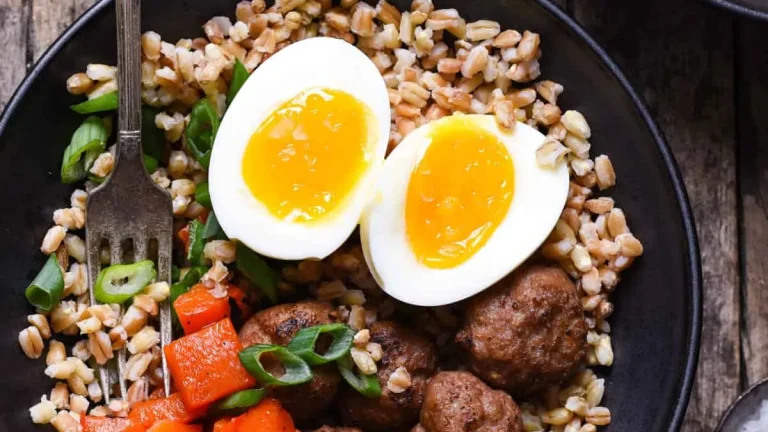 23 Tasty Healthy Breakfast Bowl Ideas (you’ll want to make again)