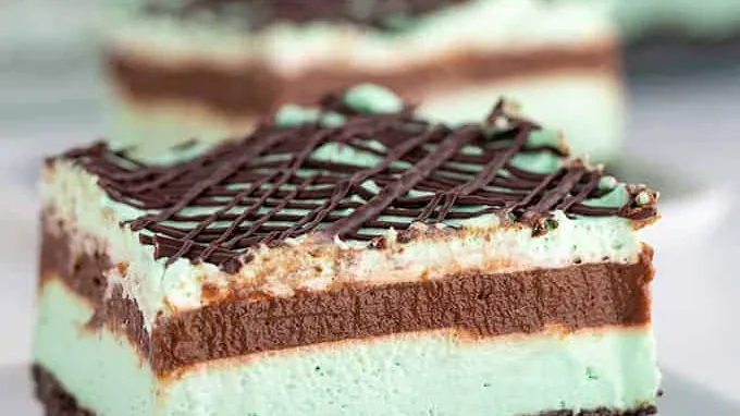 28 Best Chocolate Dessert Recipes (that everyone will love)