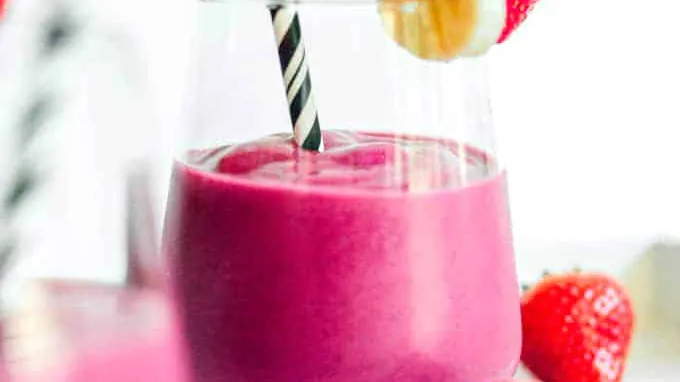 28 Delicious Healthy Berry Breakfasts (You Need to Try ASAP)