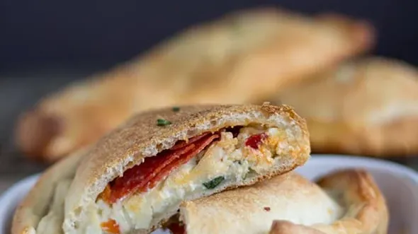 5 Easy Breakfast Pizza Recipes (You’ll Love for Breakfast)