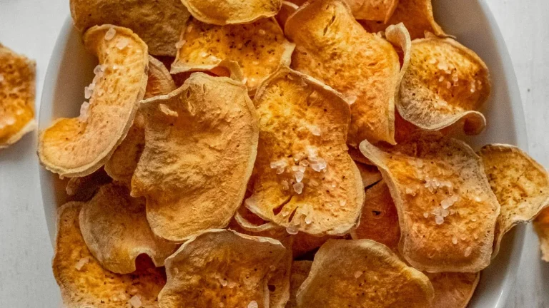 8 Refreshing Healthy Beach Snacks (You’ll Wish You Found Sooner!)