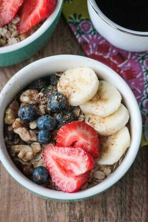 Banana Berry Breakfast Bowl
