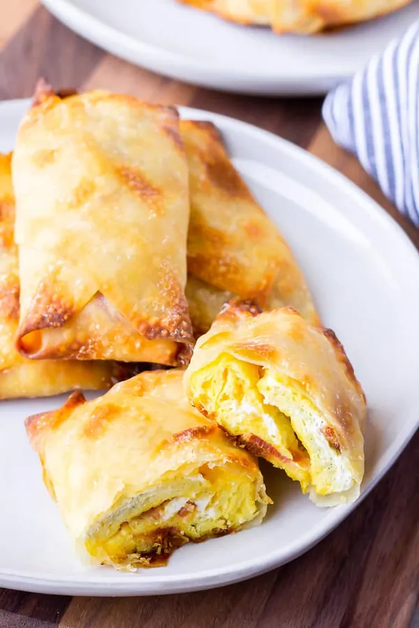 Breakfast Egg Rolls