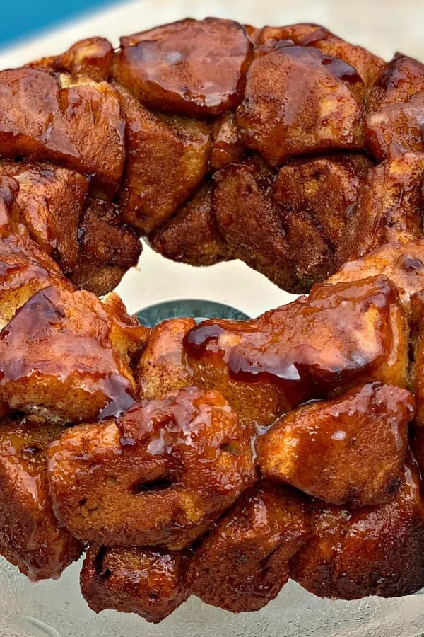 Cinnamon Roll Monkey Bread