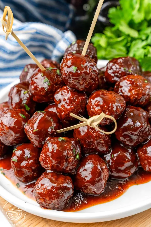 Crockpot Grape Jelly Meatballs