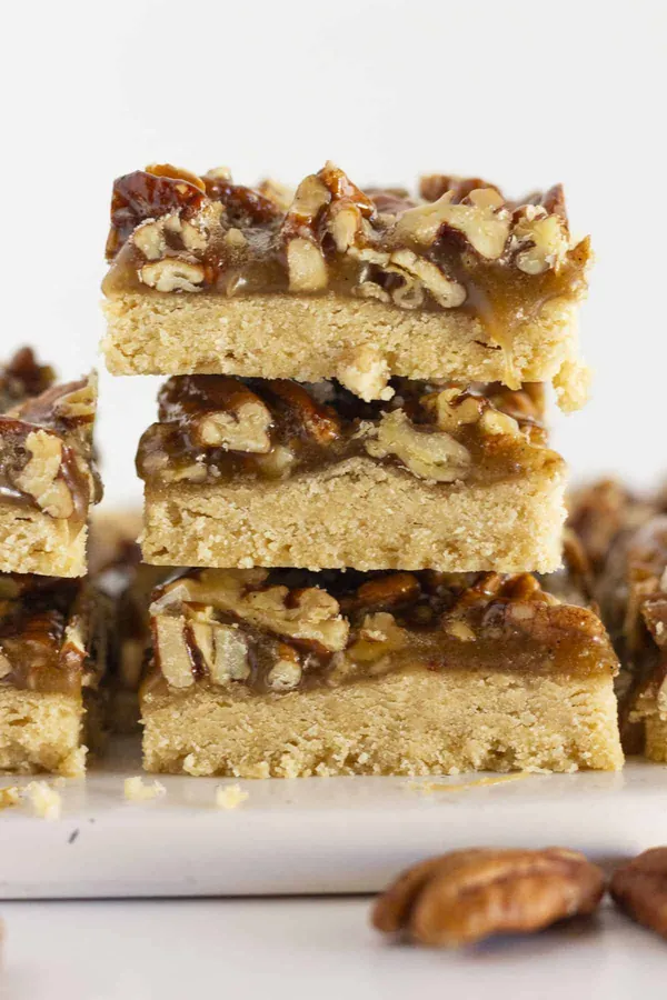 Easy Pecan Shortbread Bars Recipe