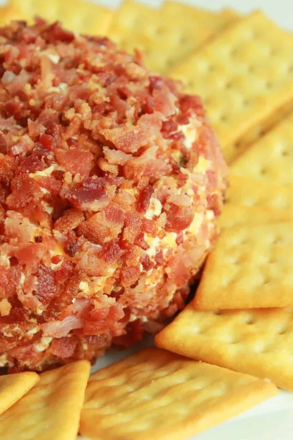 Jalapeño Popper Cheese Ball