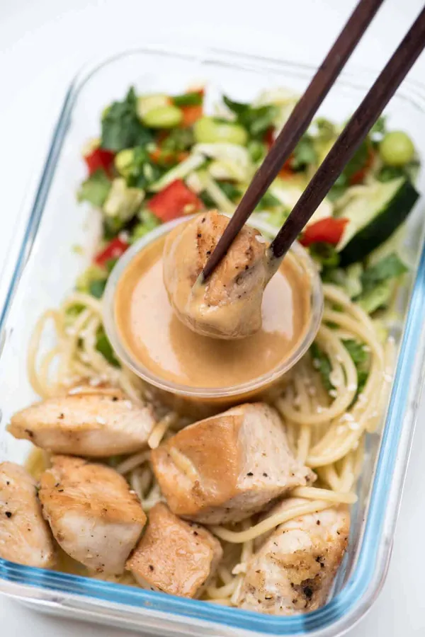 Thai Peanut Chicken Meal Prep Bowls