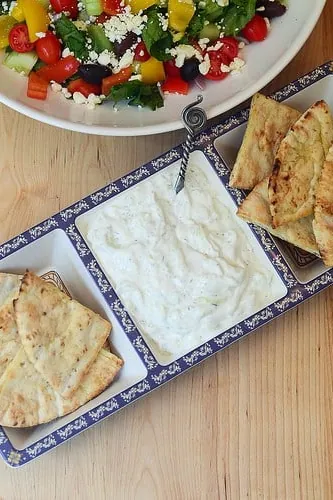 Toasted Pitas with Tzatziki Sauce