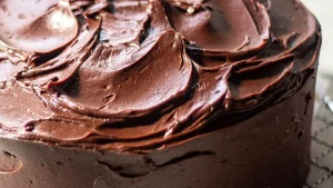 27 Sweet Easy Icing and Frosting Ideas (you’ll want to make again)